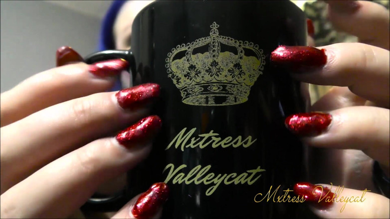 Mxtress Valleycat: Gozando com unhas com brilho - Não se esqueça de quem...