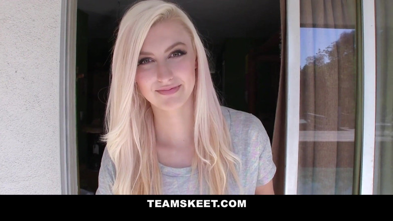 Team Skeet: Sesja zdjęciowa kończy się wytryskiem na ładną blondynkę Alexę Grace