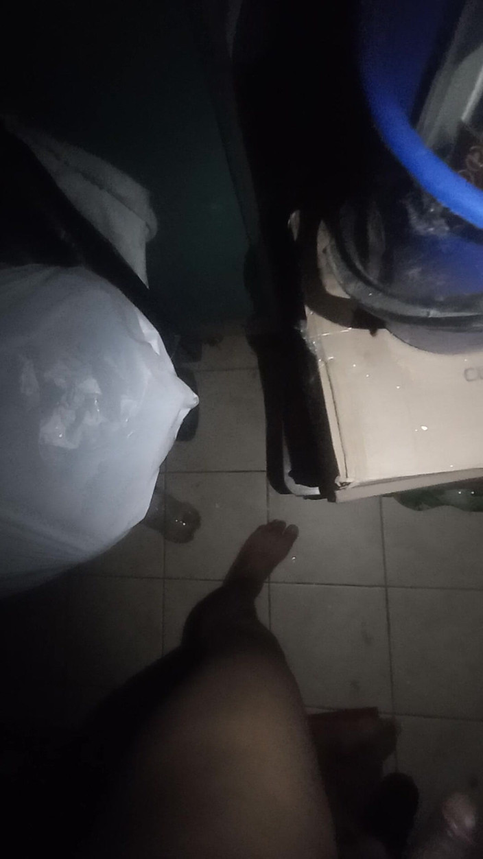 E-Alfa: Na jedné straně jsou kalhotky a můj penis sklouzne