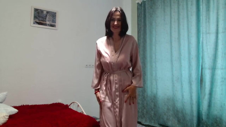 ANGELA_LADY: Fucked Her Hairy Pussy and Shows Everyone a Wet Hole...