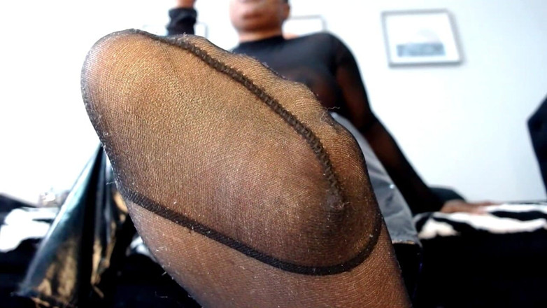 Maeling: Shrink, Submit and Serve: Giantess Domme