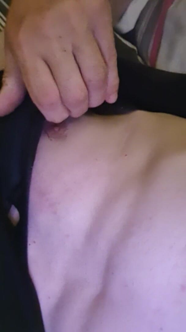 Girlie Simone: Ladyboy spielt