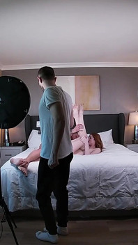 College-teen will, dass stiefvater ihr über jungs beibringt, bts