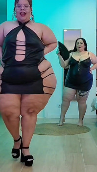 BBW Girls Maequira and Eris_bbw1 Teasing Alfxnow Fashion Show