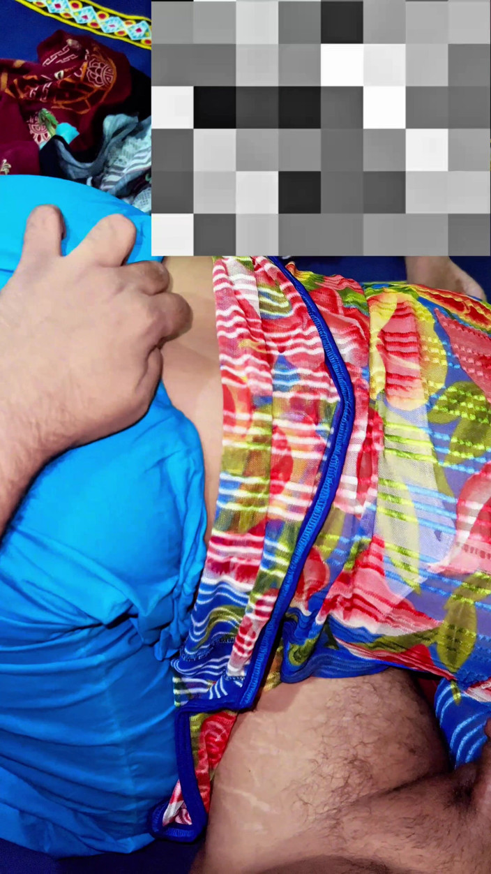 taslima81: J’ai offert une robe de nuit à ma femme desi et...