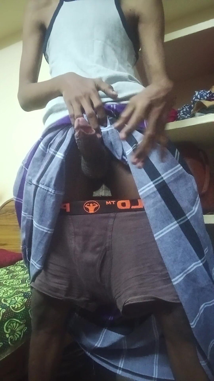 Shadow Guy: Desi nastolatka chłopak wytryski i szarpnięcie się w domu.