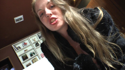 Femdom Sex: Perverse kinky teenie dominatrix bontfetisj melken!