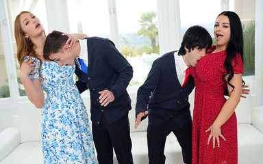 PervMom: Payton Preslee का सौतेला बेटा कुंवारा है ?! वह उसे एक बार में अपने सभी फ़र्स्ट दे सकती है, यहां तक कि चार लोगों की चुदाई भी कर सकती है!