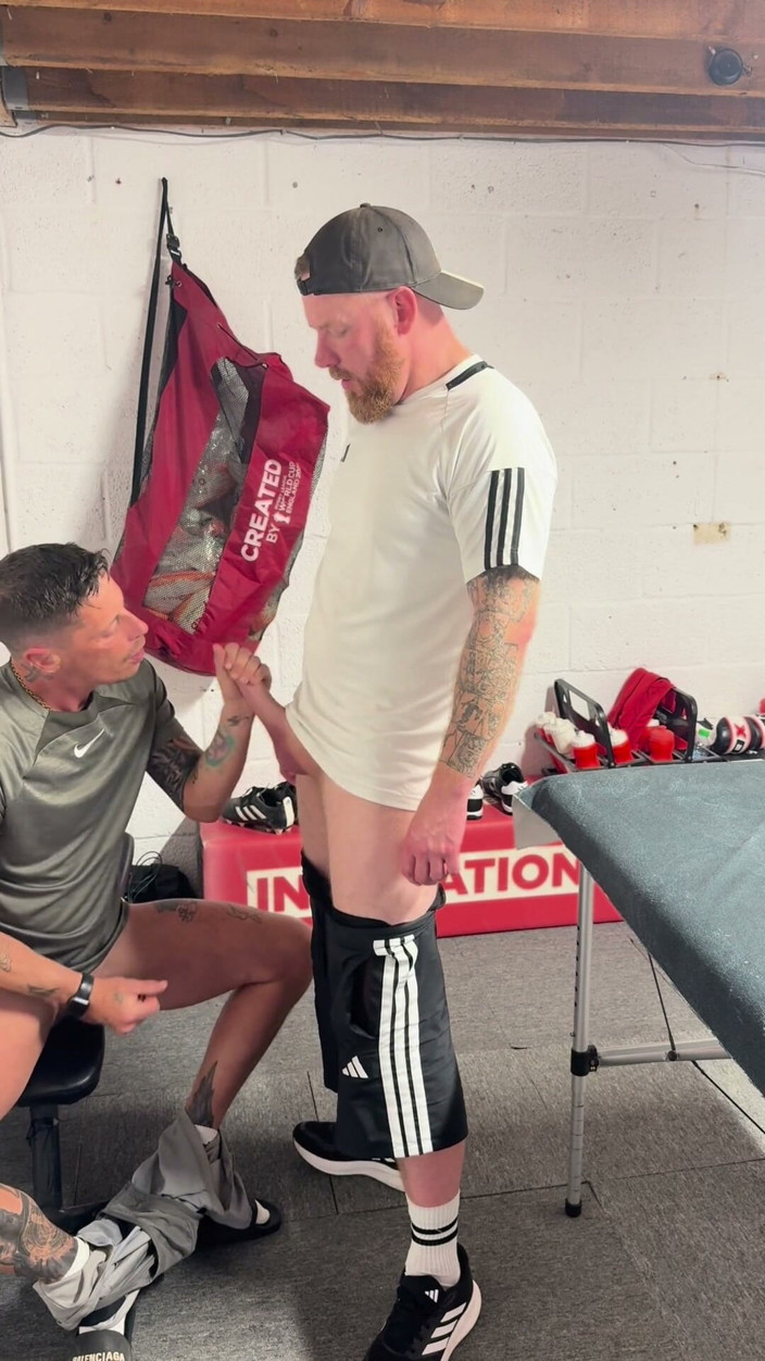 Big Jay Studio: Die Masseuse Lutschen
