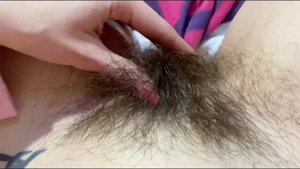 Cuteblonde666: Scene estreme da vicino sulla mia figa pelosa grande cespuglio...