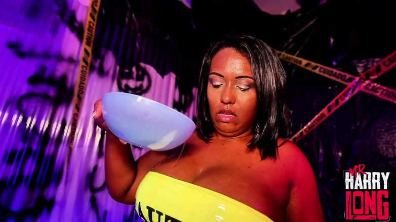 HARRYLONG007: Предостережение скользко, когда влажная