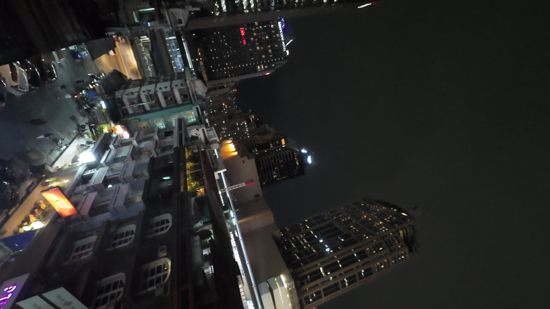 SkinnyWithAHugeDick: La Sorprendo Con Il Mio Grosso Cazzo Duro!