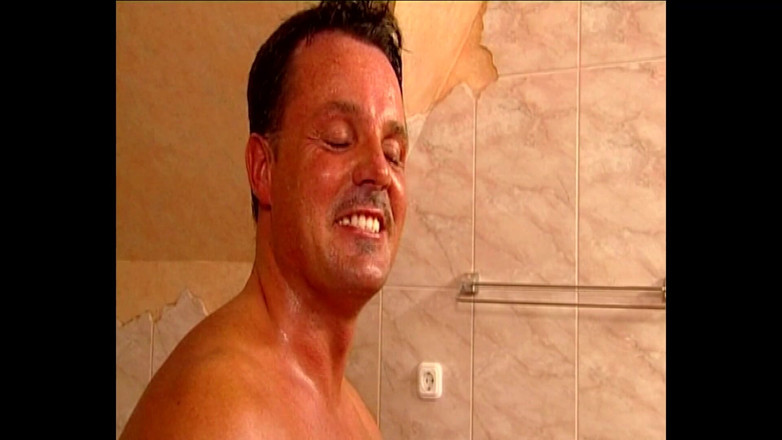 MMV and Eroticplanet Clips: Zralá máma saje ptáka a roztáhne nohy doširoka