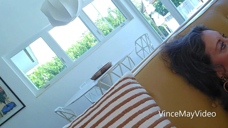 VinceMayVideo: 我的妻子拍摄我操大奶子老熟女persia monir