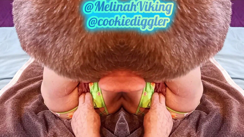 Melinah Viking: Yan yana