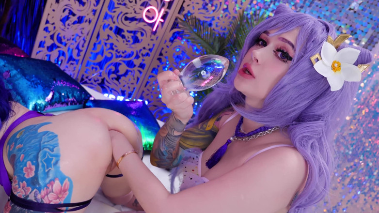 Ksu Colt: The Most Captivating Scenes with a Huge Glass Butt Plug