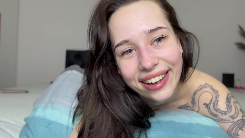 HannahKim: Me follan en la boca y me plantan hasta la...