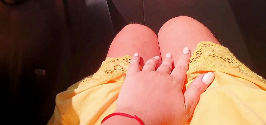Josani Gwen: Horny baby in taxi touching her wet pussy