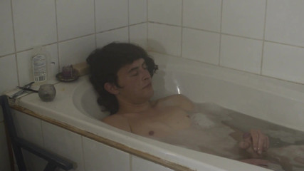 Sara B: Non-binary taking bath, smoking and jerking