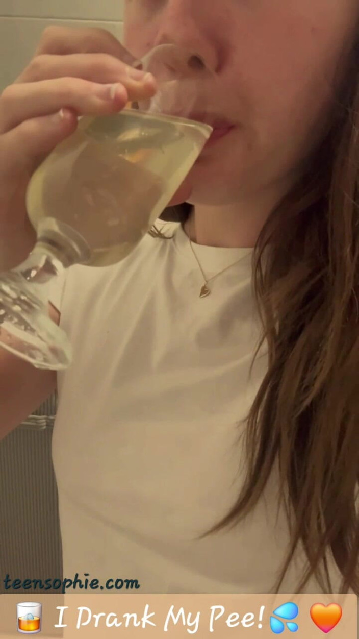 Teen Sophie: Çişimi yuttum!