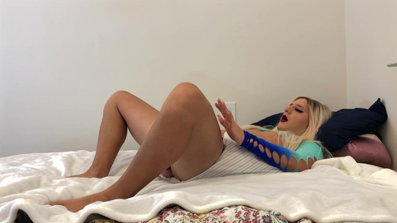 Sissy Bailey Wilde: Sehr heißer femboy-dildo gefickt