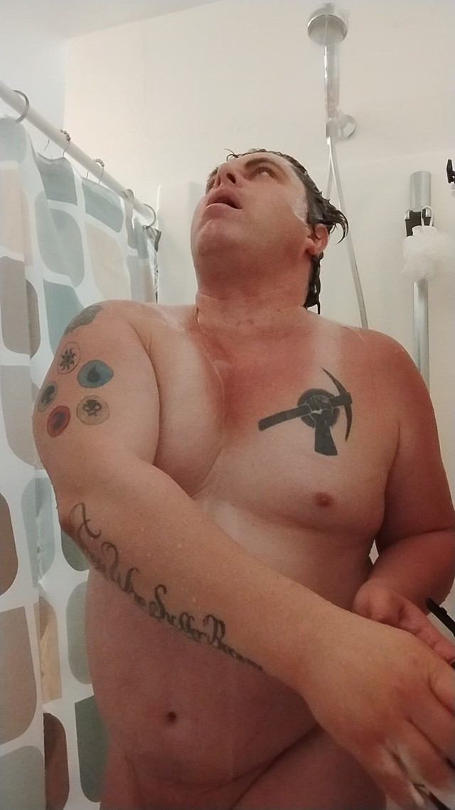 5-12-2026 Squatting and Showering Today (Risky net media)