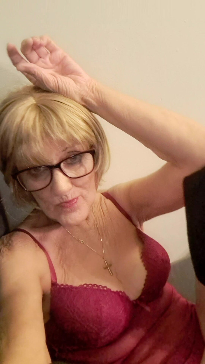 Patty doll 53: 엄마의 자지를 빨아주는 엄마