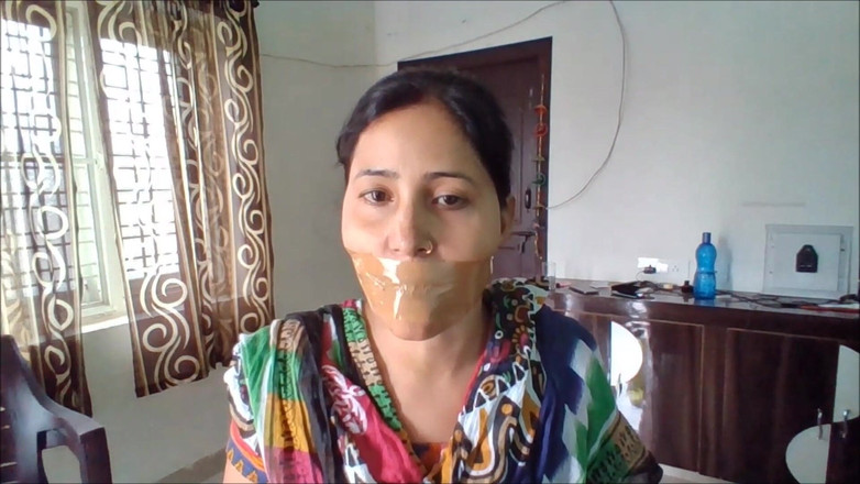 Selfgags classic: Kiraneya'nın ağzı ilk kez ağzı tıkalı!