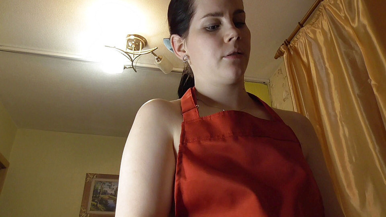 Anna Sky: Sexy obryně Anna uvařila svého chlapce