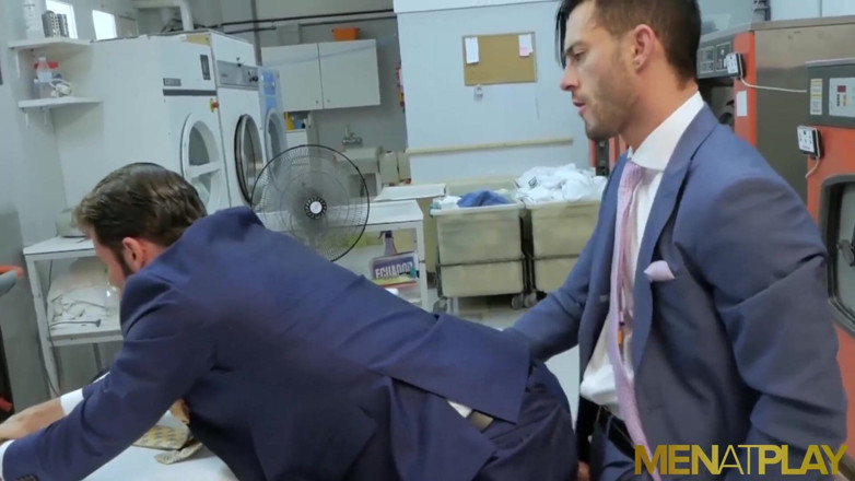 Menat Play: MENATPLAY - Le mec Andy Star et Dario Beck se font...