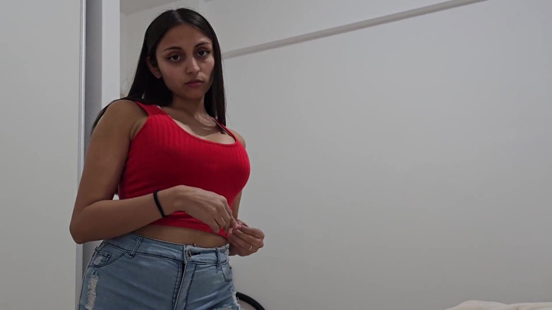 LoverDevilx: Adik tiri bertetek besar mahu menghisap batang saya