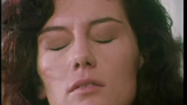 Inthe MILF room: 机の上の羊の心理学者秘書秘書