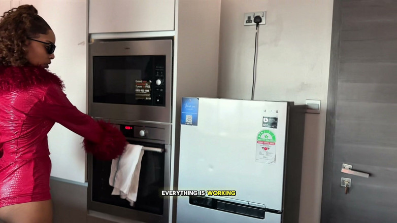 mombasapornstar: ลูกสาวผู้ว่าการ (4K เต็ม)