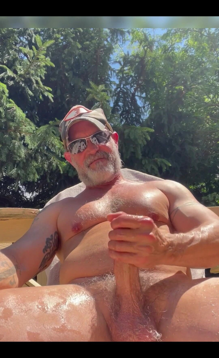 MrJamesYork: Hot Outdoor Bate