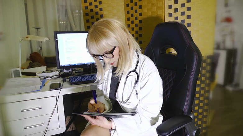 TV_Helena: Orele de consultări cu transsexuala doc Helena! Hai să testăm...