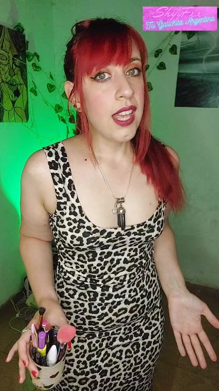 Tu Gauchita Argentina: 不要承受！我羞辱一根短鸡巴，逼他成为我的婊子！JOI Sph Bi