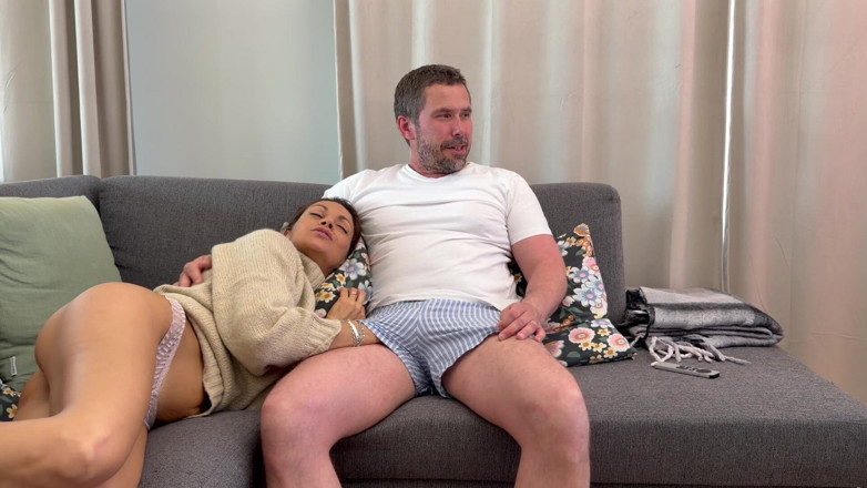 LoveAndRopes: MILF Mempunyai Netflix Terbaik Dan Masa Bersantai Di Sofa Dengan...