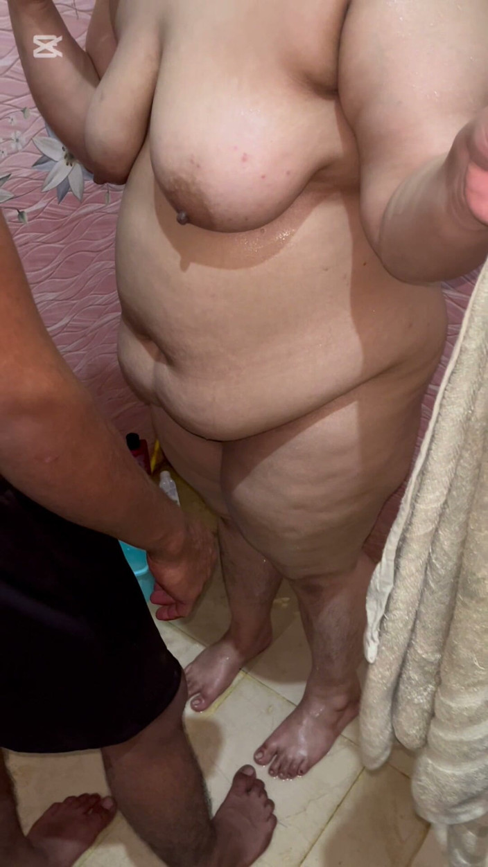 Sexybhahbi: Viral üvey erkek kardeşinin karısıyla seks yapıyor