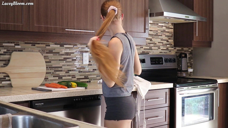 Lacey Bloom: Gozando com vegetais 13:14