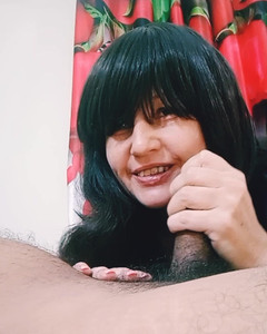 Bolly Karma: 見知らぬ美しい女の子と初対面