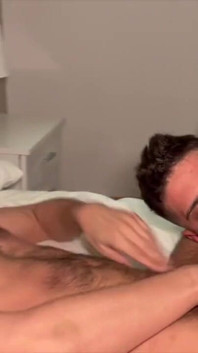 Dangelo follada a pelo por Alton Red y chico heterosexual con máscara
