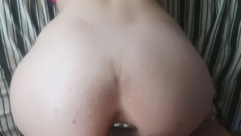 vuana: Rekaman seks anal pakai butt plug