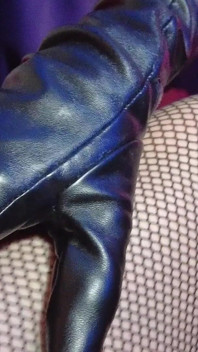 คุณนายเฟติช Eva สวมชุดยางลาเท็กซ์ ราชินี BDSM เฟมดอม รองเท้าส้นสูง หีใหญ่สวย แม่สาวหนังสีชมพู
