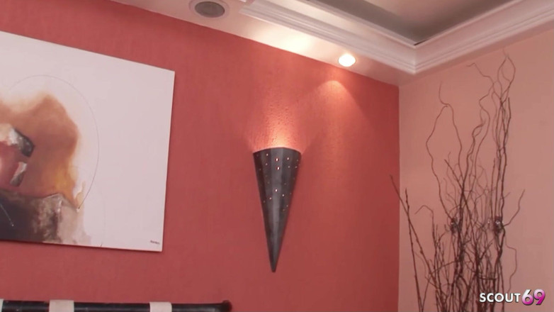 Shemale TS Collection: Extraño de vacaciones teniendo su primera cogida anal con transexual