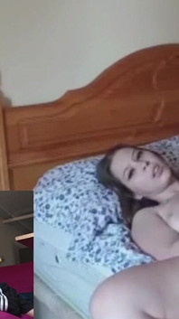 Blonďatá latina saje ptáka