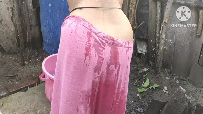 Anita yadav: Tetas en topless y figuras sexy