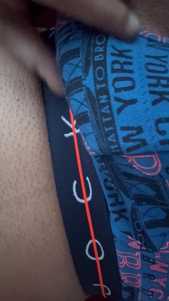 Aryan_for_ you: Dezbrăcându-se și manstrubate