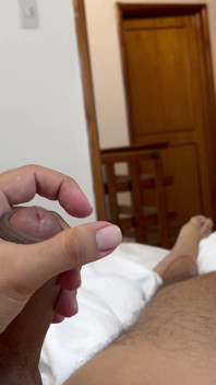 Eu fodo minha esposa e cunhada na mesma cama