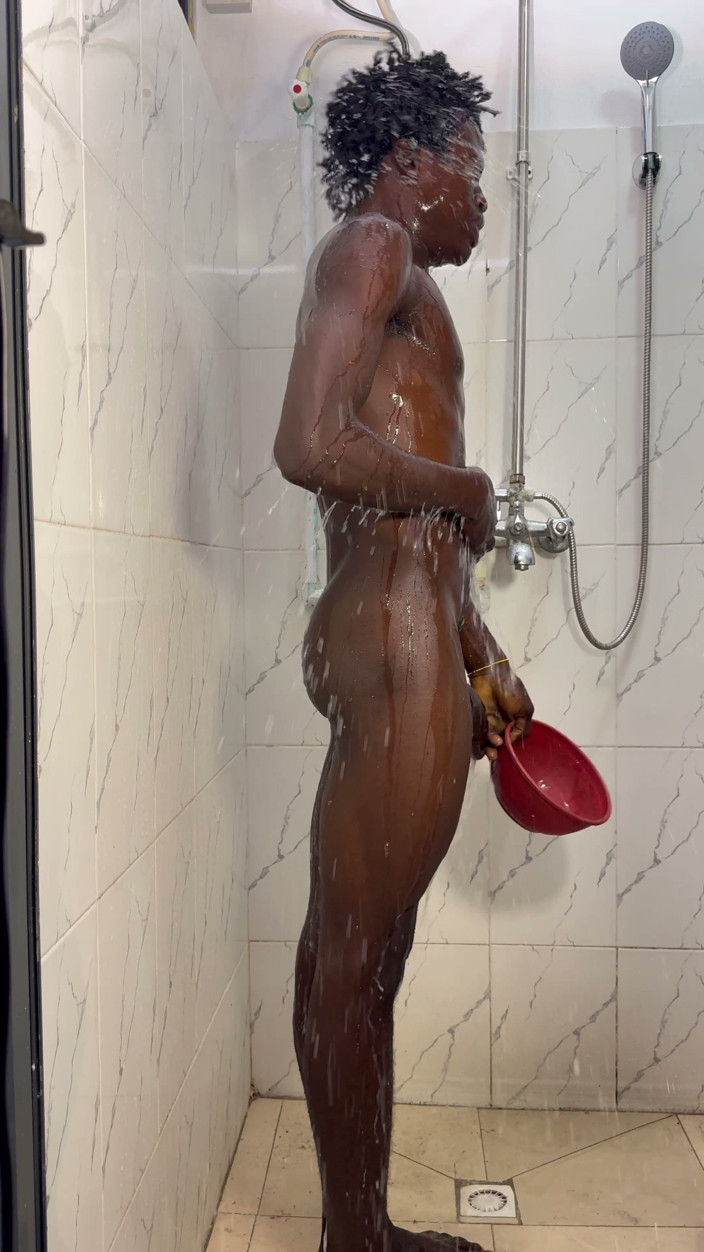Blacked sauce: Přijďte Se Vykoupat a Honit Si Se Mnou