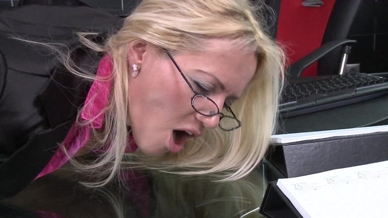 Teen clips and best blowjobs: Blonde Secretary Sucks and Rides Huge Cock Hard